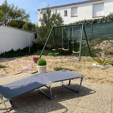 Villa Br000-h28 4 Pieces 6 Couchages Sur *