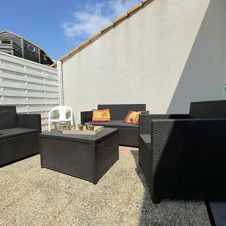 Villa Br000-h28 4 Pieces 6 Couchages Sur