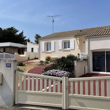 Villa Br000-h28 4 Pieces 6 Couchages Sur *