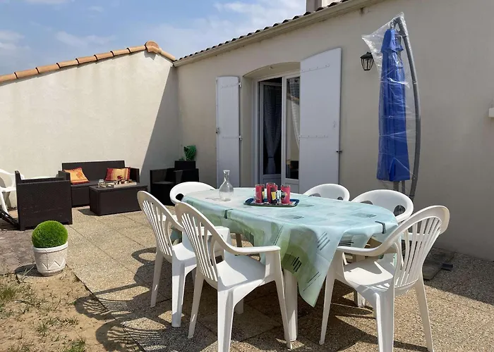 Br000-h28 4 Pièces 6 Couchages Sur Villa *